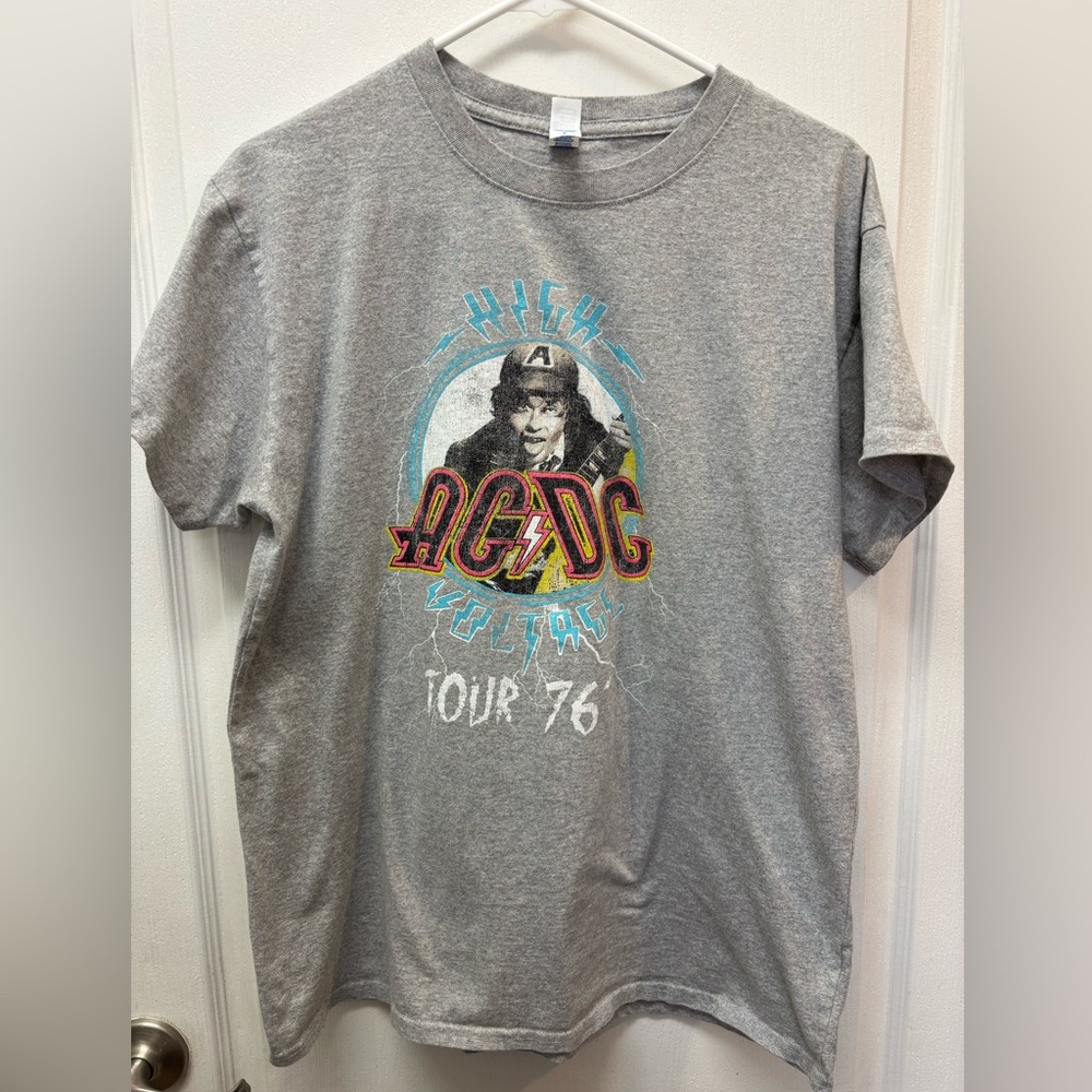AC/DC Tour 76 Men’s Gray Graphic Tee Size Large